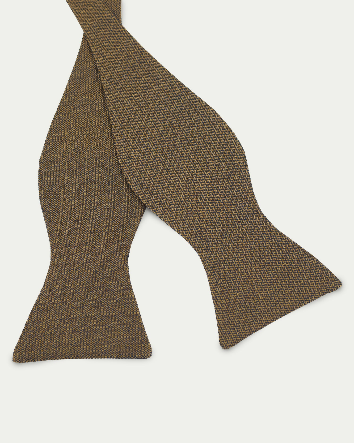 Golden Bow Tie in Silk (9479819493706)