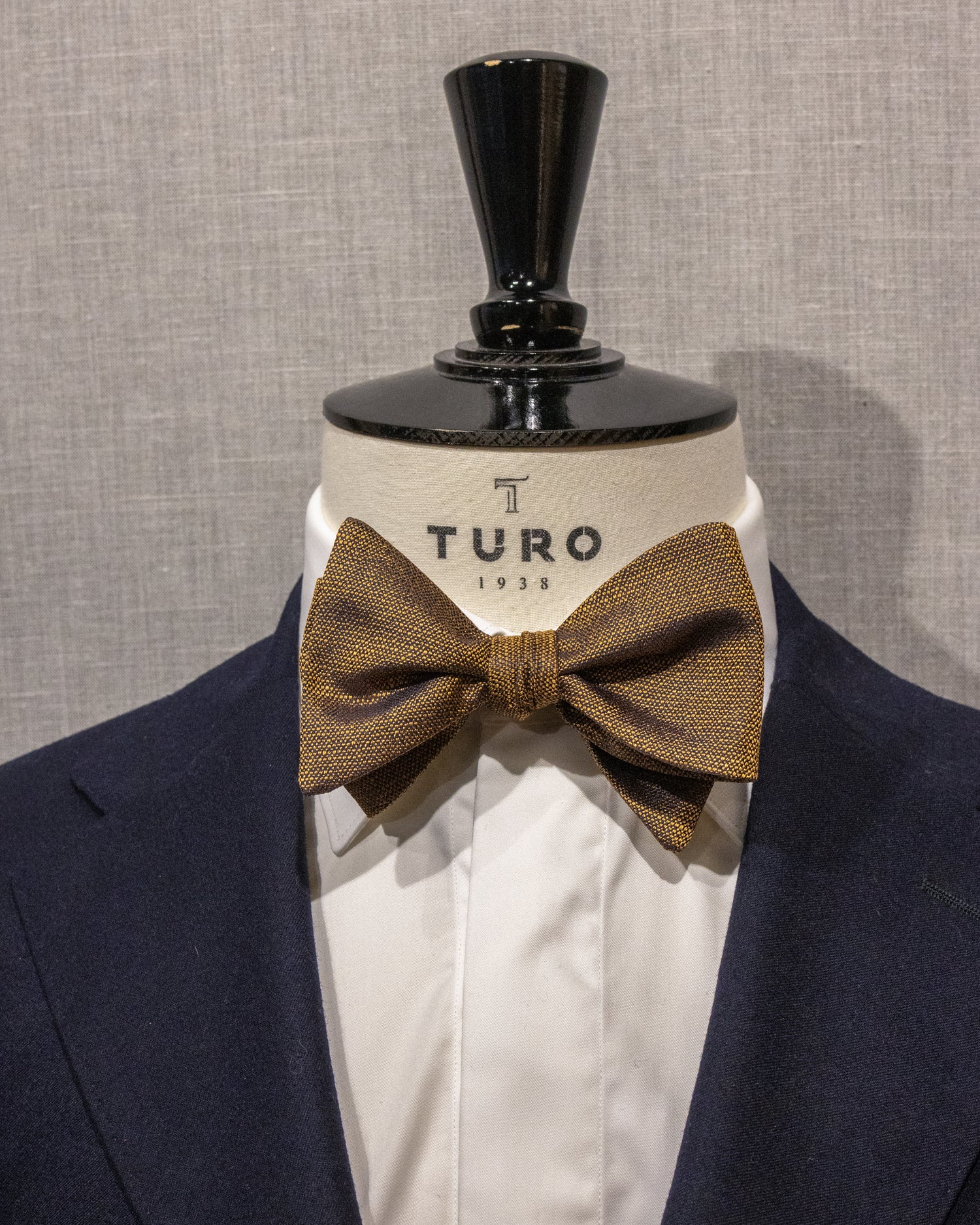 Golden Bow Tie in Silk (9479819493706)