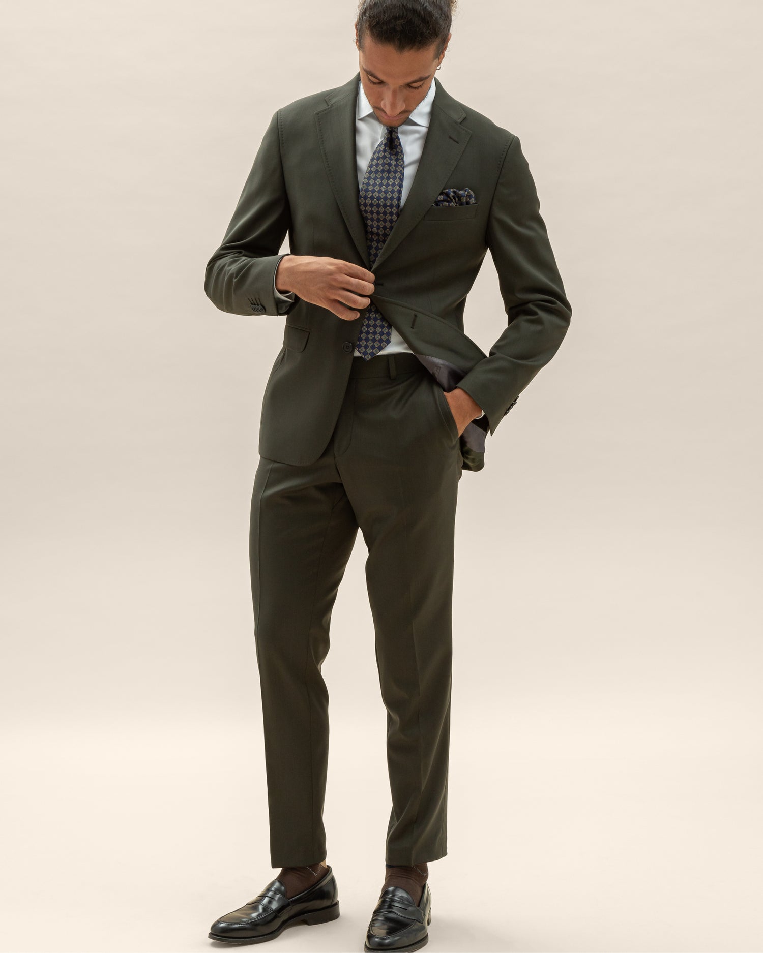 Athlete fit Suit in Green Marlane Wool (8456208286026)
