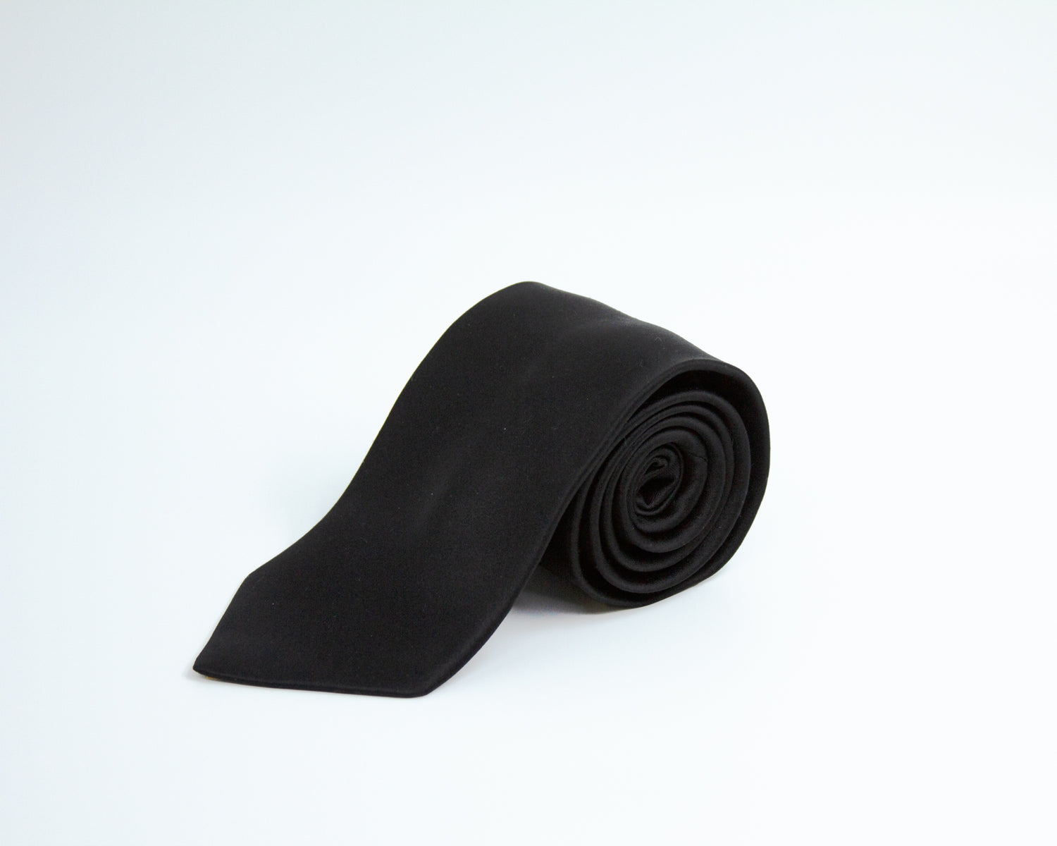 Turo Silk Tie in Black (8367139029322)