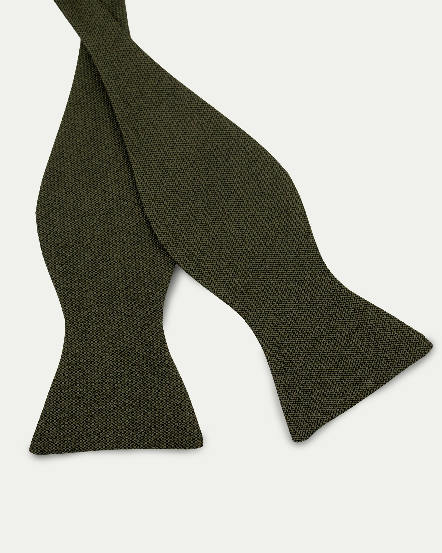 Green Bow Tie in Silk (9479237894474)