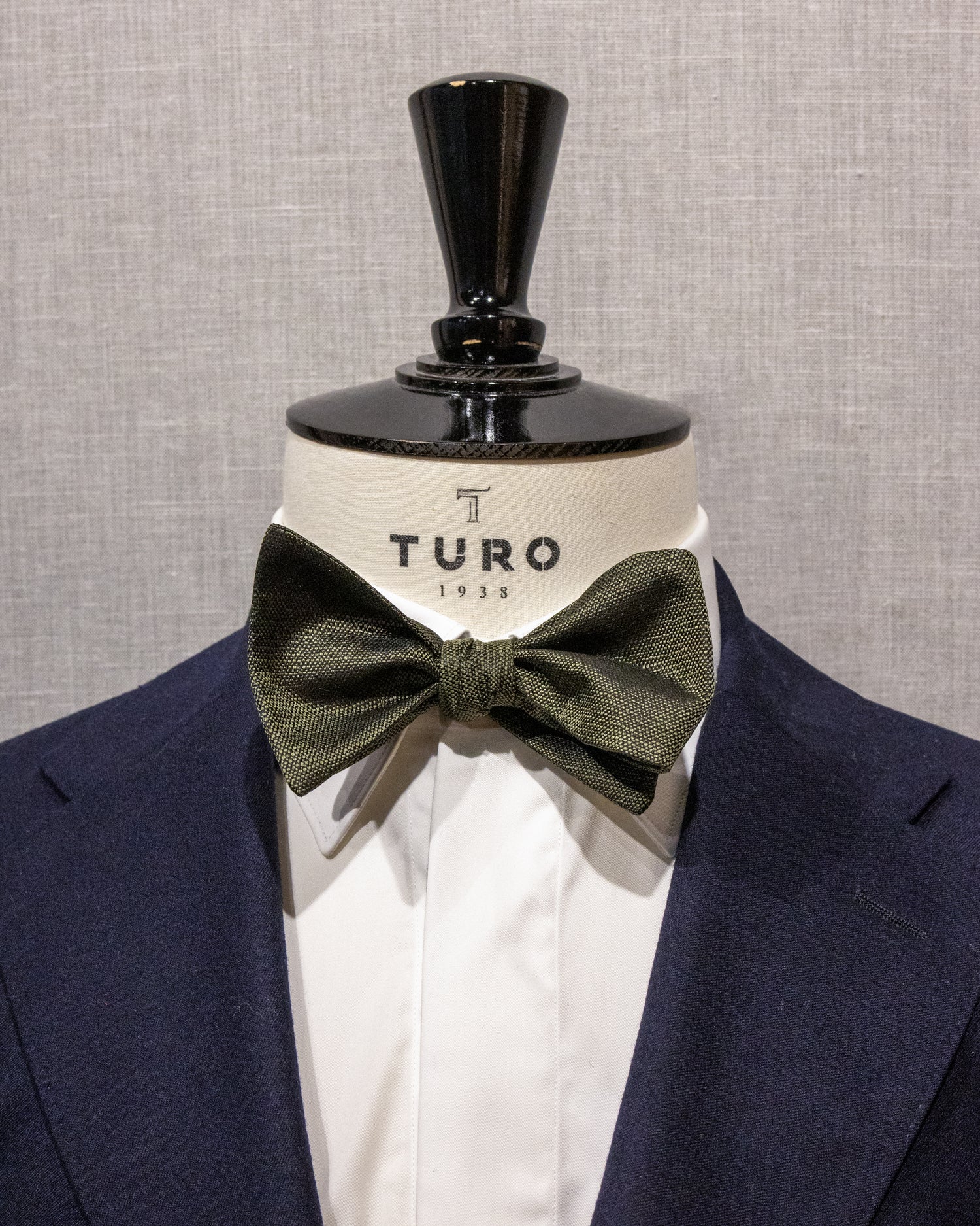 Green Bow Tie in Silk (9479237894474)
