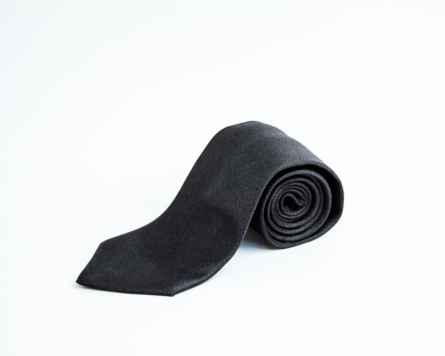 Turo Fine Grenadine Silk Tie in Black (8402339135818)