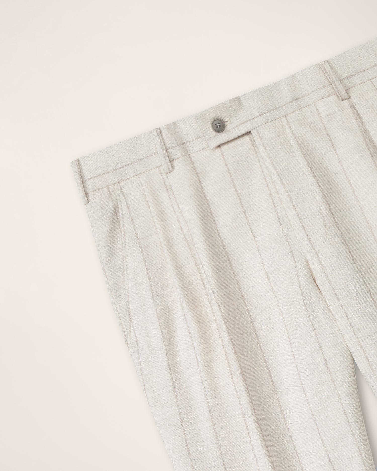 Off-White Suit With Stripe