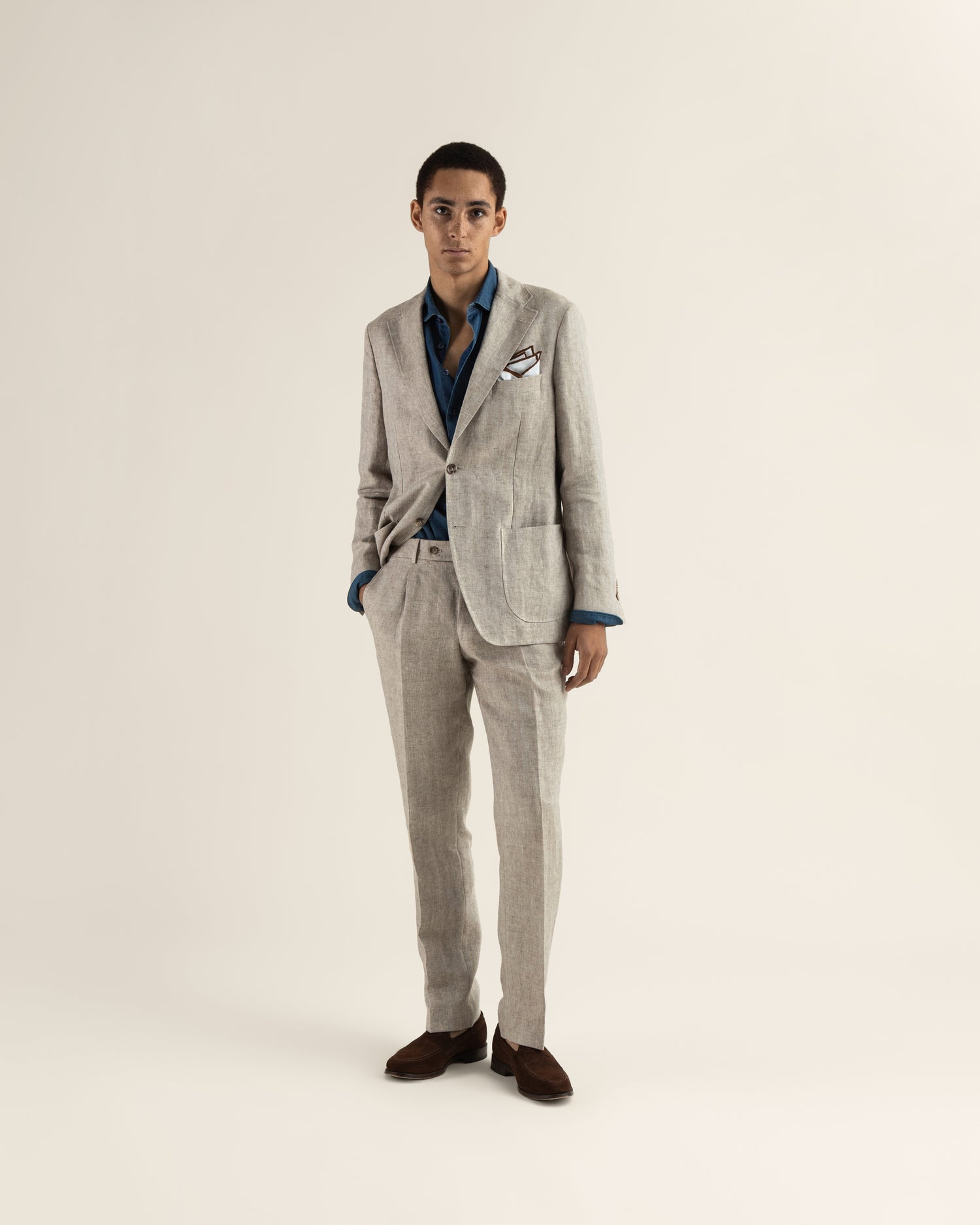 Linen Suit in Beige