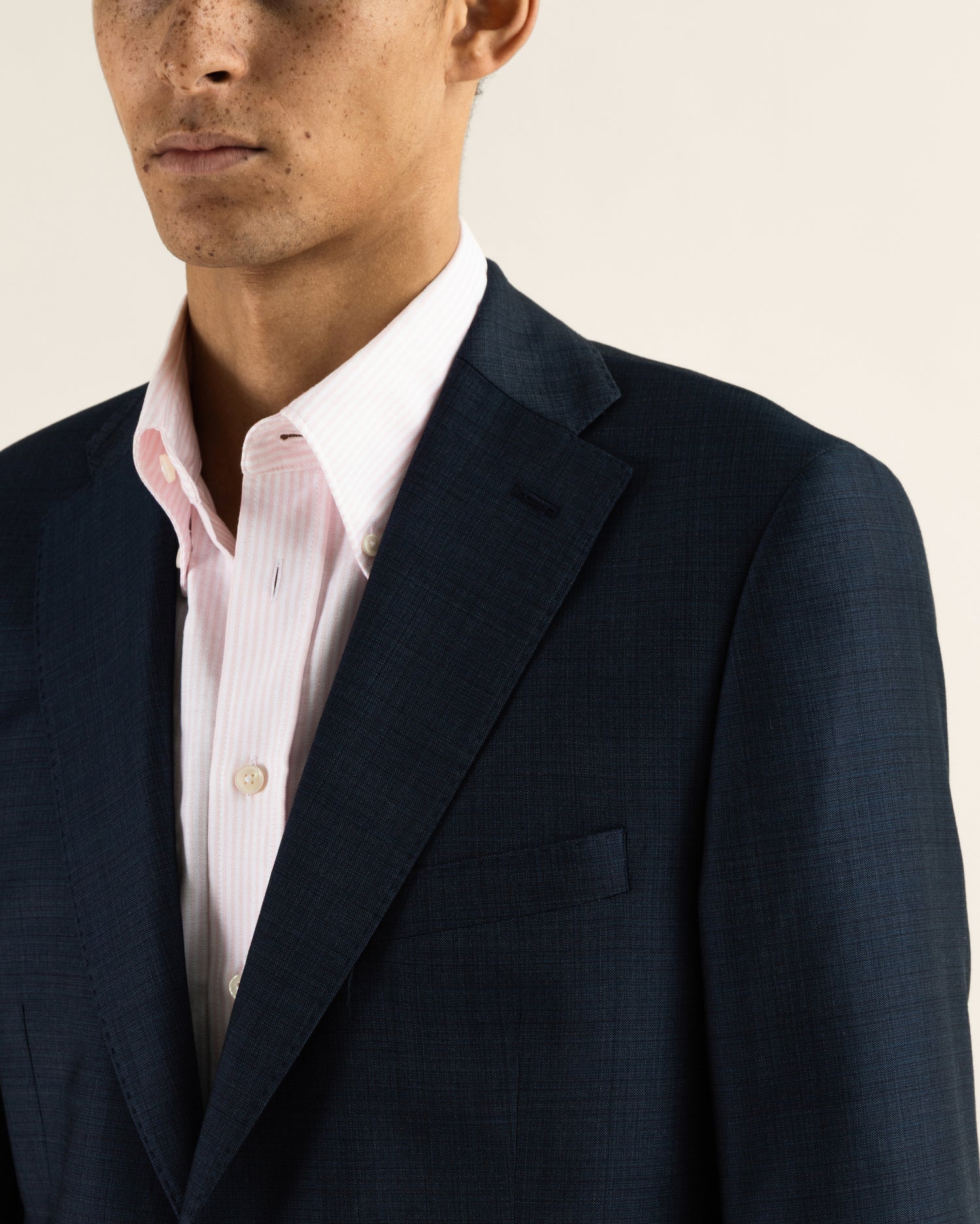 Micro Structure Wool Suit in Navy